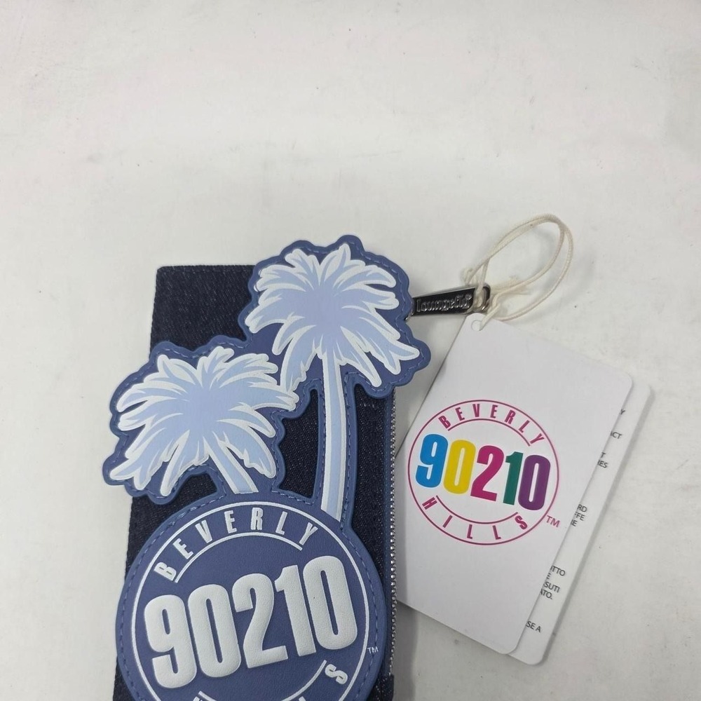 Beverly Hills, 90210 Exclusive Large Card Holder
